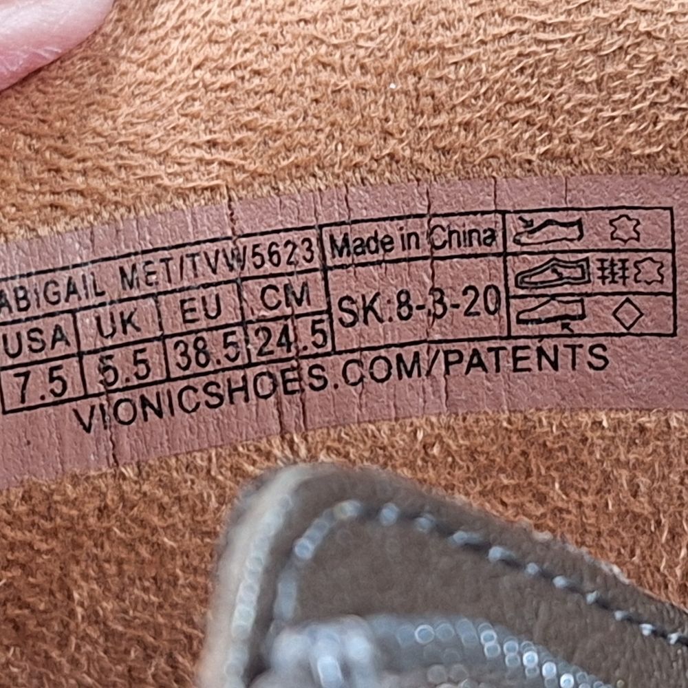 Vionic Abigail Metallic Leather Comfort Sneakers Size 7.5 Zipper needs insole - Picture 6 of 9